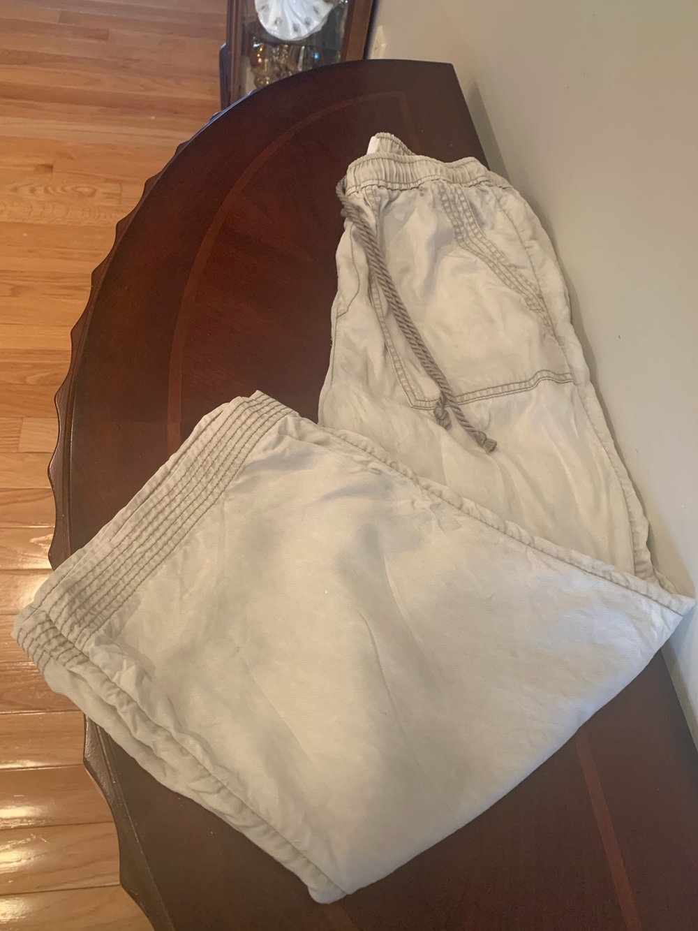C&C California 100% Lyocell Elastic Waist Drawstring Cropped Pants